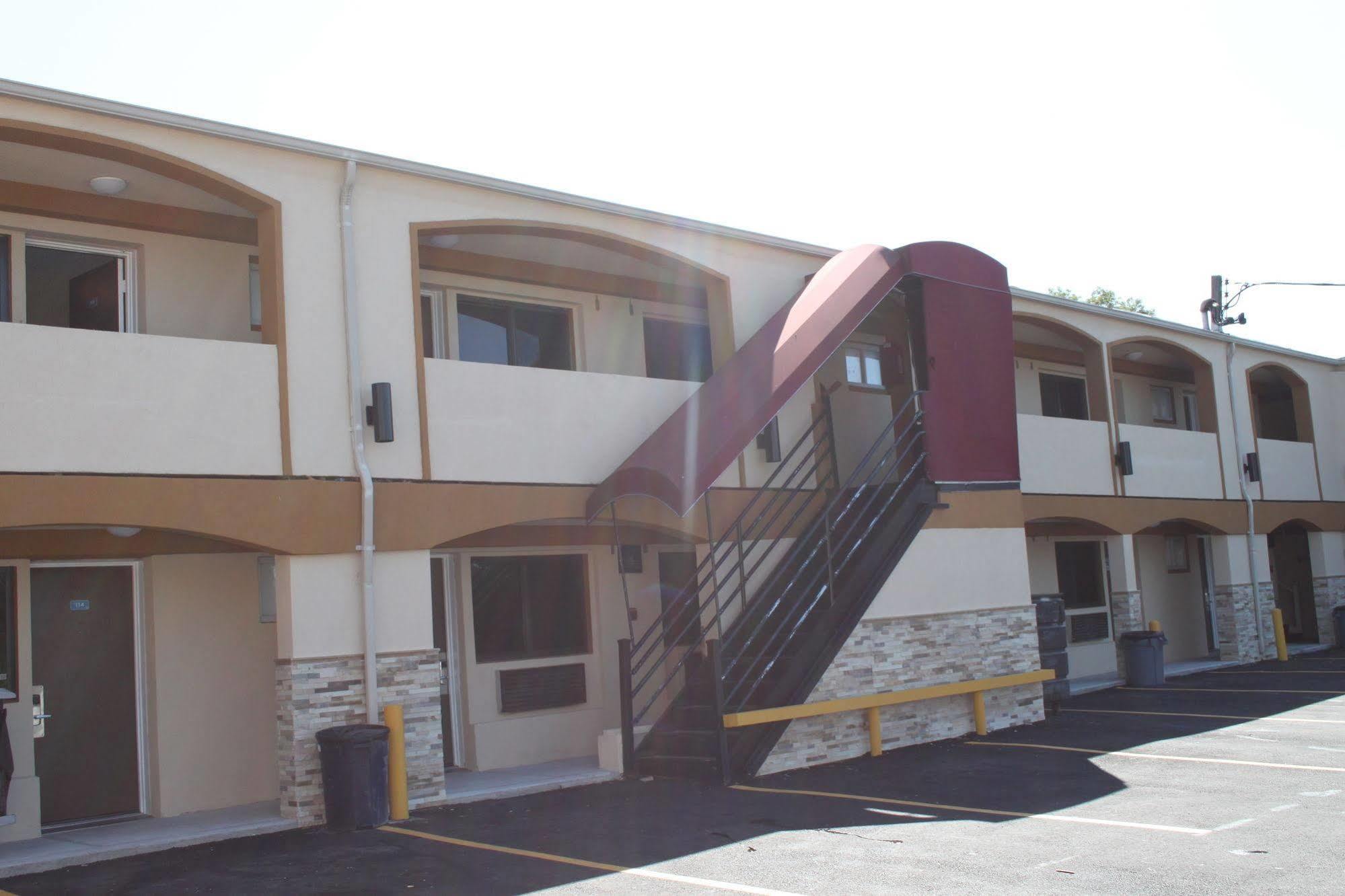 Budget Inn Massapequa Massapequa Park Exterior foto